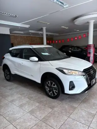 NISSAN-KICKS-2023