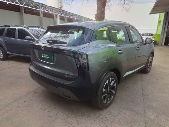 NISSAN-KICKS-2025