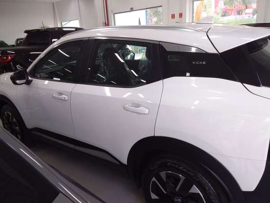 NISSAN-KICKS-2025