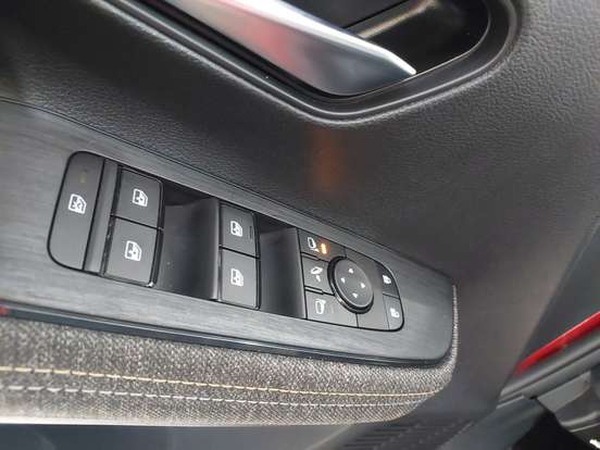 NISSAN-KICKS-2025