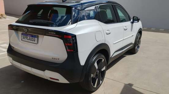 NISSAN-KICKS-2025