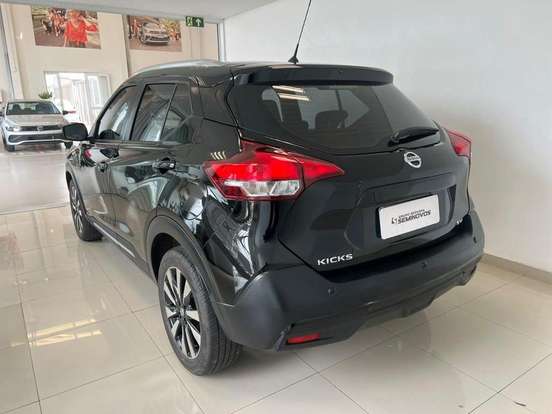 NISSAN-KICKS-2020