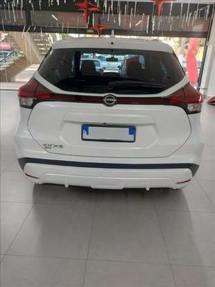 NISSAN-KICKS-2023