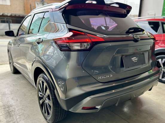 NISSAN-KICKS-2022