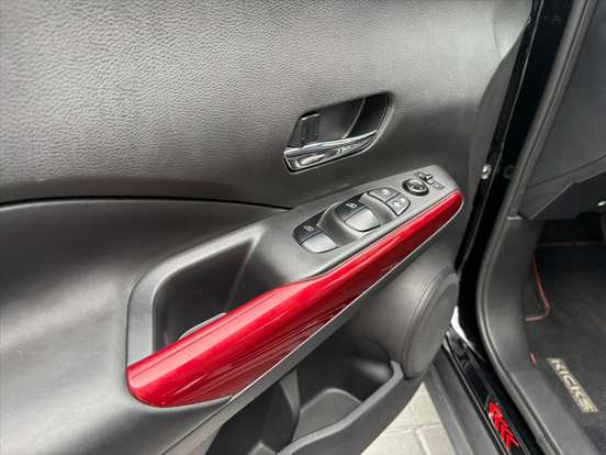 NISSAN-KICKS-2023