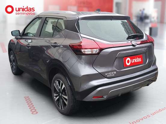 NISSAN-KICKS PLAY-2025