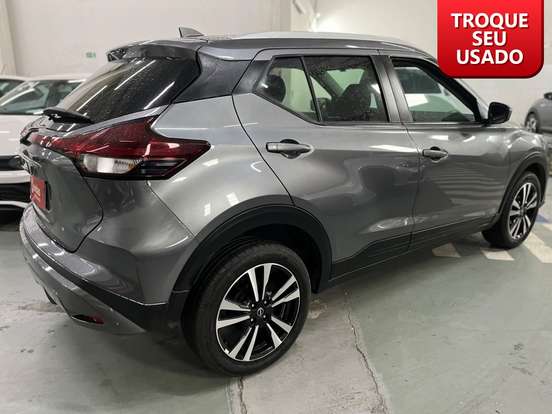 NISSAN-KICKS PLAY-2025
