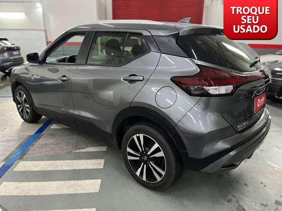 NISSAN-KICKS PLAY-2025