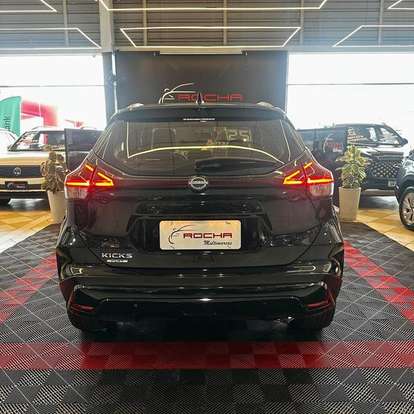 NISSAN-KICKS PLAY-2025