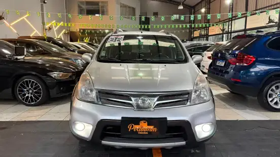 NISSAN-LIVINA-2012