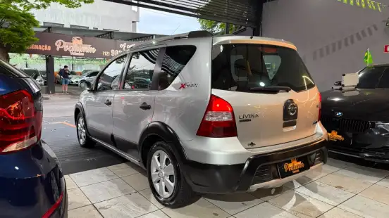 NISSAN-LIVINA-1.8 SL X-GEAR 16V FLEX 4P AUTOMÁTICO NISSAN-LIVINA-2012