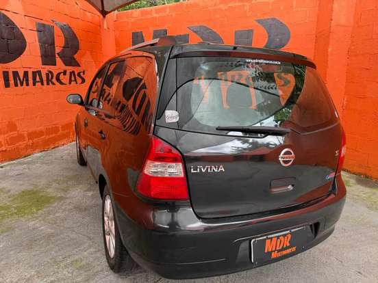 NISSAN-LIVINA-2013
