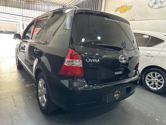 NISSAN-LIVINA-2012