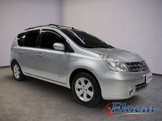 NISSAN-LIVINA-2011