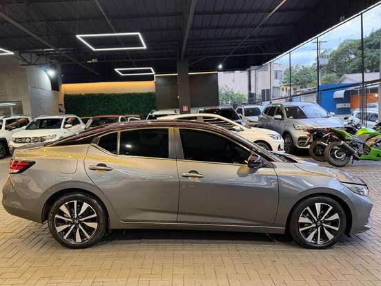 NISSAN-SENTRA-2023