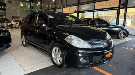 NISSAN-TIIDA-2011