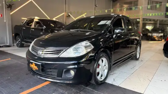 NISSAN-TIIDA-2011