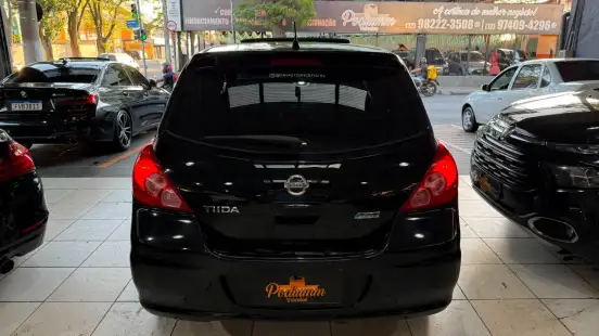 NISSAN-TIIDA-2011