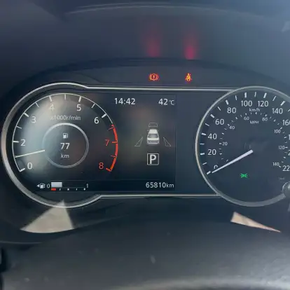 NISSAN-VERSA-2023
