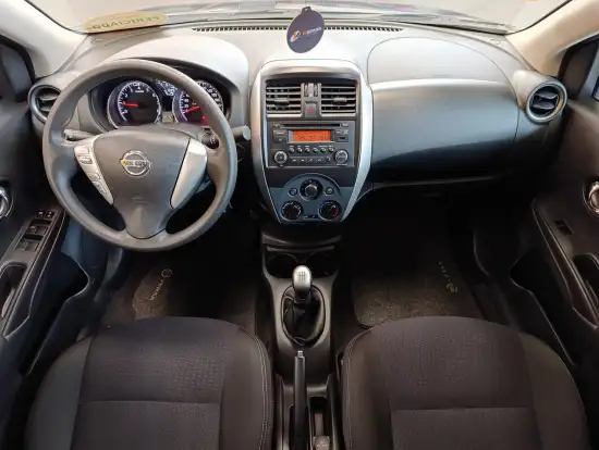 NISSAN-VERSA-2016