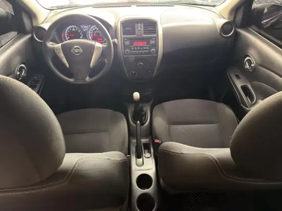 NISSAN-VERSA-2015