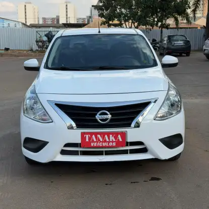 NISSAN-VERSA-2019