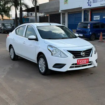 NISSAN-VERSA-2019