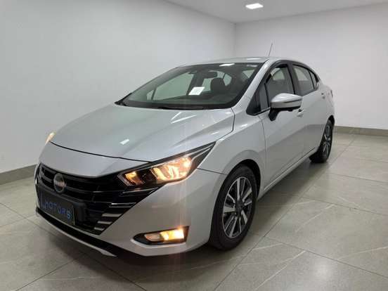 NISSAN-VERSA-2023