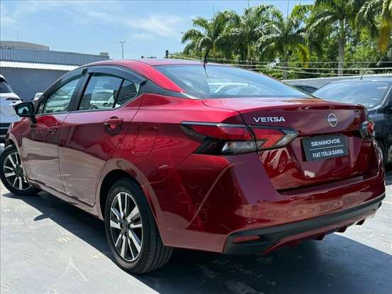NISSAN-VERSA-2024