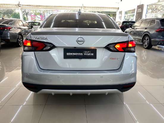 NISSAN-VERSA-2023