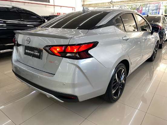 NISSAN-VERSA-2023