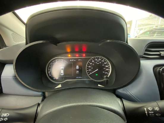 NISSAN-VERSA-2023