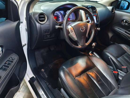NISSAN-VERSA-2018