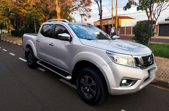 NISSAN-FRONTIER-2020