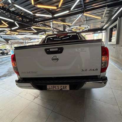 NISSAN-FRONTIER-2020