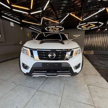 NISSAN-FRONTIER-2020