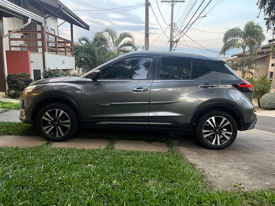 NISSAN-KICKS-2023