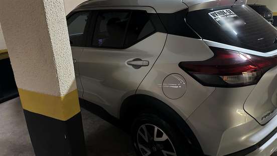 NISSAN-KICKS-2023