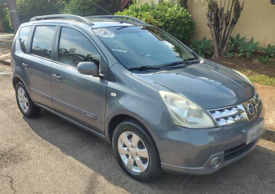 NISSAN LIVINA 1.8 SL 16V FLEX 4P AUTOMÁTICO