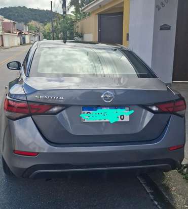 NISSAN-SENTRA-2023