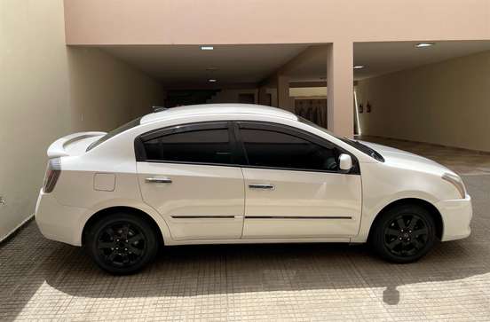 NISSAN-SENTRA-2012