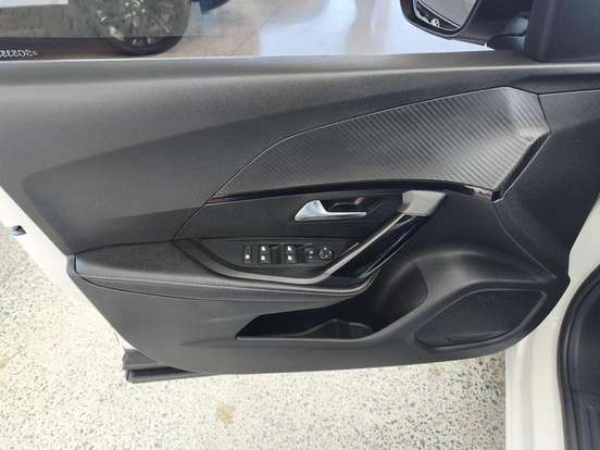 PEUGEOT-2008-1.0 TURBO 200 FLEX ALLURE CVT PEUGEOT-2008-2024