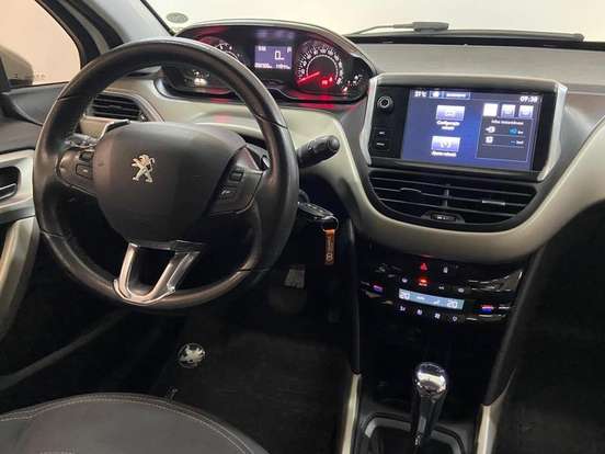 PEUGEOT-2008-2015