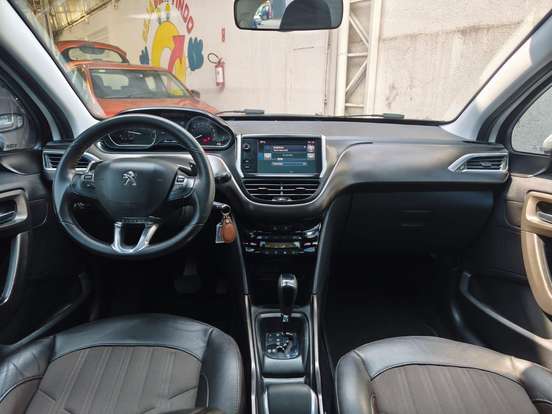 PEUGEOT-2008-2017