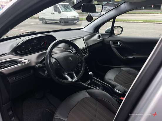 PEUGEOT-2008-1.6 16V FLEX GRIFFE 4P AUTOMÁTICO PEUGEOT-2008-2016