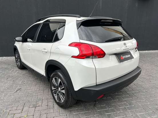 PEUGEOT-2008-2019