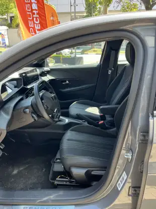 PEUGEOT-208-2025
