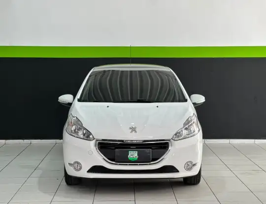 PEUGEOT-208-2016