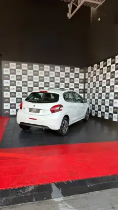 PEUGEOT-208-1.6 GRIFFE 16V FLEX 4P AUTOMÁTICO PEUGEOT-208-2016
