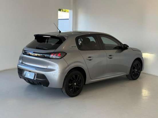 PEUGEOT-208-2023